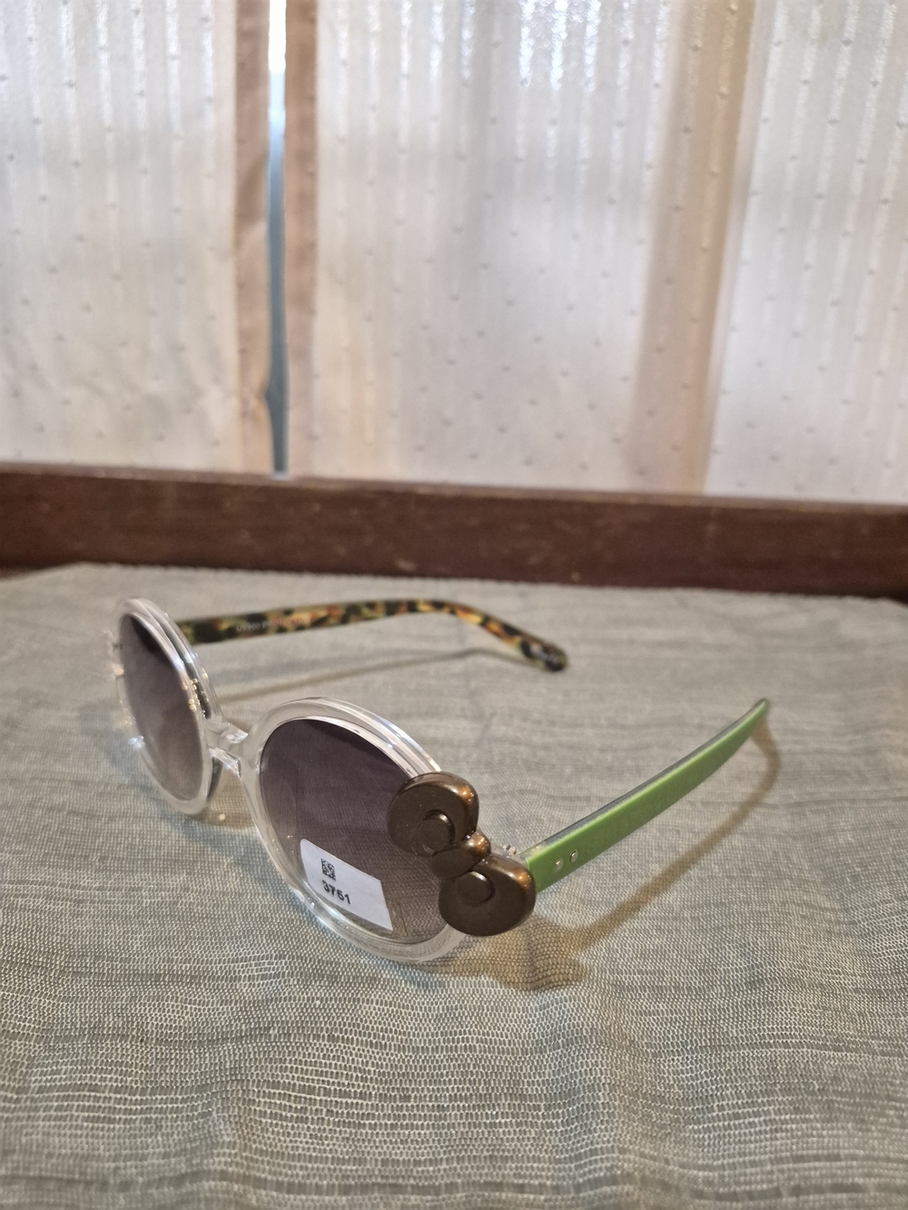 NWT Kids Clear & Green Hello Kitty Bow Sunglasses | Retro Oval Mod
